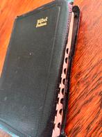 ZAKBIJBEL NBG MET PSALMEN 1773 DUIMGREPEN  (zie foto's), Boeken, Ophalen of Verzenden, Gelezen, JONBLOED, Christendom | Katholiek