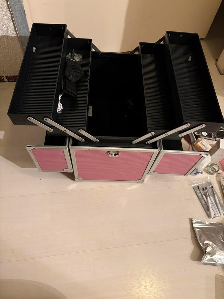 Wimper Extensions Set met Koffer, Sieraden, Tassen en Uiterlijk, Uiterlijk | Cosmetica en Make-up, Zo goed als nieuw, Toebehoren