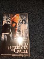 THE HAND THAT ROCKS THE CRADLE! Thriller Op VIDEO!, Vanaf 16 jaar, Verzenden, Zo goed als nieuw, Actie en Avontuur