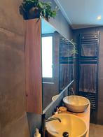 Meubel. Zonder deurtjes, Ophalen, Spiegelkast, 100 tot 150 cm, Zo goed als nieuw