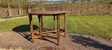 oude eiken klapoor- of hangoortafel beschikbaar voor biedingen