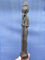 Nieuw Guinea Sepik stam vogelmens dier van hout midden 20e e, Antiek en Kunst, Ophalen of Verzenden