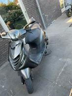 Piaggio zip 2021, Fietsen en Brommers, Scooters | Piaggio, Ophalen, Gebruikt, Zip, Benzine