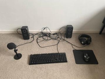 Computer set beschikbaar voor biedingen