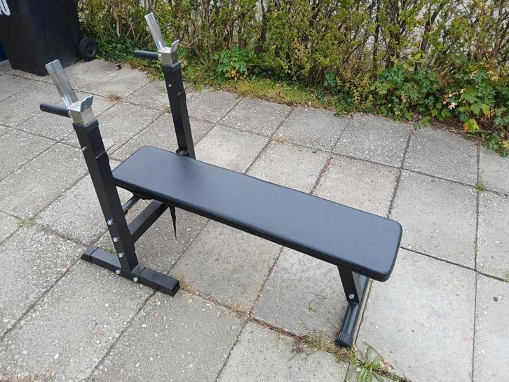 Bankdrukbank met dipstation, Sport en Fitness, Fitnessmaterialen, Gebruikt, Fitnessbank, Borst, Ophalen