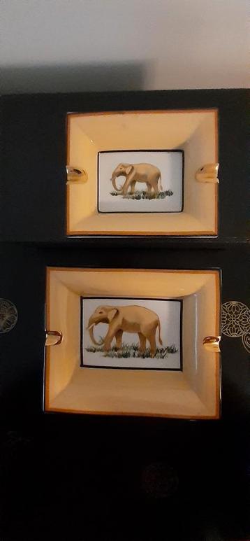 Vintage Asbakjes met Olifant Motief - Set van 2 beschikbaar voor biedingen