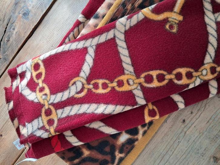 STRAS4YOU heerlijke trendy sjaal 200cm lang Nieuw, Kleding | Dames, Mutsen, Sjaals en Handschoenen, Nieuw, Sjaal, Maat 46/48 (XL) of groter