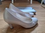 Lakpumps offwhite, Kleding | Dames, Trouwkleding en Trouwaccessoires, Ophalen, Wit, Zo goed als nieuw, Gabor