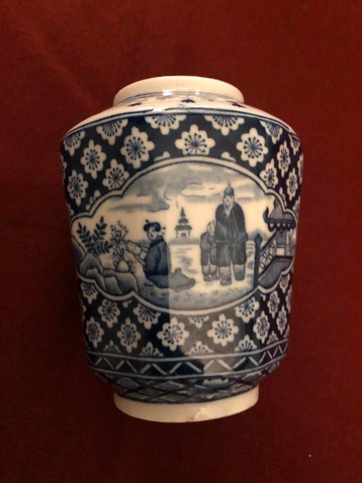 Antiek Chinees vaasje met “Lange-Lijzen” patroon, Antiek en Kunst, Antiek | Keramiek en Aardewerk, Ophalen of Verzenden