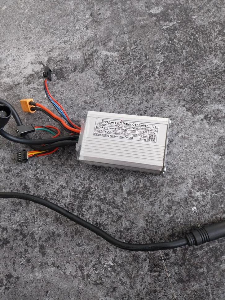 Ouxi v1 controller (lees beschrijving goed), Fietsen en Brommers, Fietsonderdelen, Ophalen of Verzenden