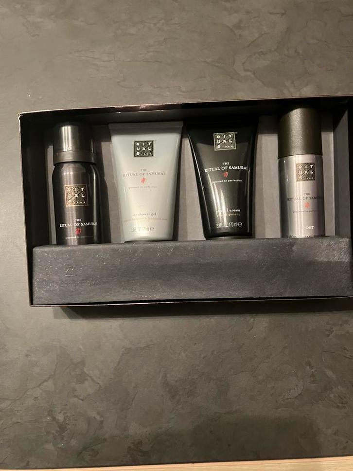 Rituals pakket Samurai, Sieraden, Tassen en Uiterlijk, Uiterlijk | Lichaamsverzorging, Nieuw, Bad & Douche, Ophalen