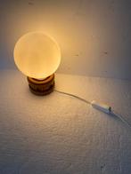 Mushroom lamp met glazen bol en houten voet, Huis en Inrichting, Gebruikt, Onbekend, Ophalen of Verzenden, Glas
