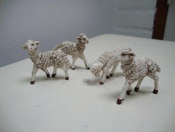 Oude schaapjes / lammetjes. 4 stuks. Kerst beschikbaar voor biedingen