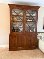 Eichholtz Mahoniehouten Vitrinekast - Klassiek & Demontabel, 150 tot 200 cm, Ophalen of Verzenden, Zo goed als nieuw, Overige houtsoorten