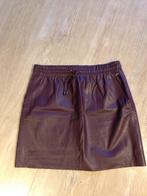 Nieuw america today lederlook rok bordeaux rood mt 42 - bx12, Kleding | Dames, Rokken, Verzenden, Maat 42/44 (L), Nieuw, Boven de knie