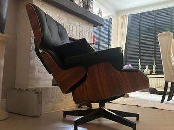 Eames Vitreau design stoel en poef beschikbaar voor biedingen
