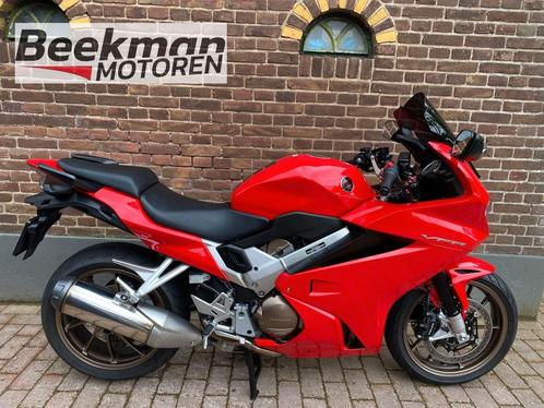HONDA VFR 800 (bj 2014) NL / 1e eig / 10.942KM!, Motoren, Motoren | Honda, Bedrijf, Sport, meer dan 35 kW, 4 cilinders