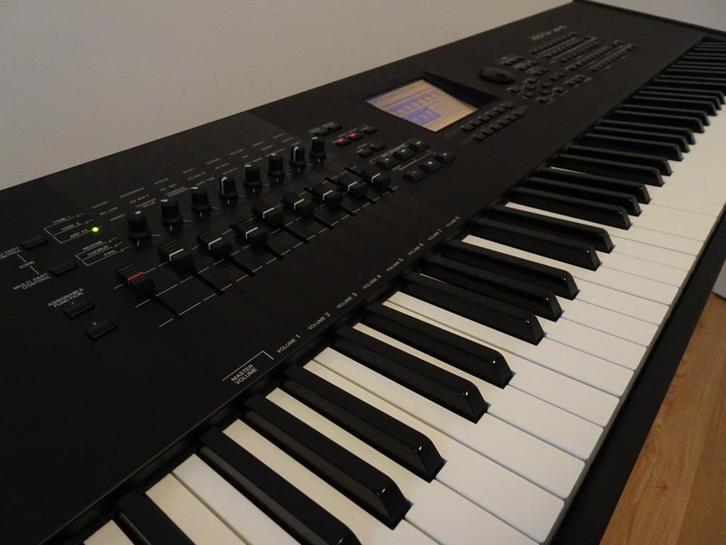 Yamaha Motif XF8, Muziek en Instrumenten, Synthesizers, Gebruikt, 88 toetsen, Yamaha, Met midi-aansluiting, Met standaard, Ophalen