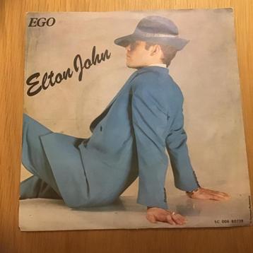 Elton John - Ego beschikbaar voor biedingen