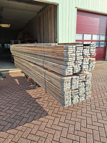68 stuks gebruikte steigerplanken. Meer dan 300 m1. beschikbaar voor biedingen
