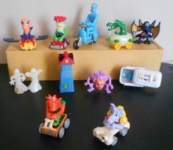 Kindersurprise : Monster Hotel =12 sts = Compleet =speeltjes beschikbaar voor biedingen