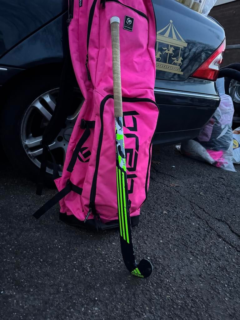 Een mooie hockay tas met 6 buiten ballen en een binnen stik, Ophalen, Zo goed als nieuw, Stick