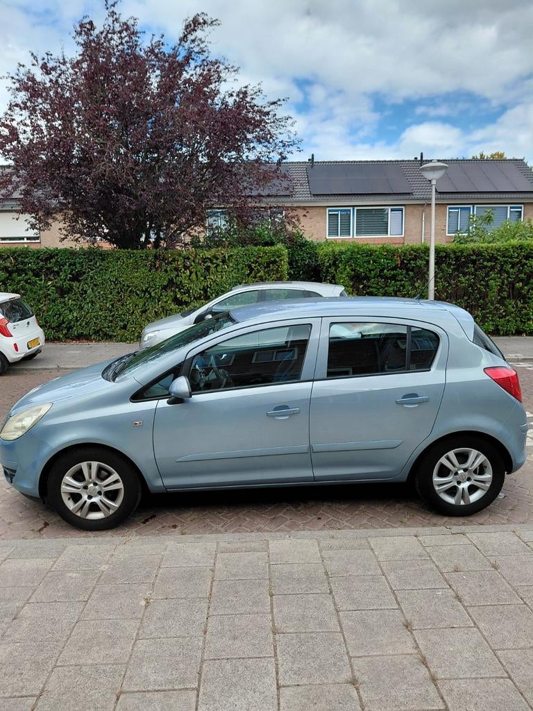 Opel Corsa Nieuwe APK, Auto's, Opel, Voorwielaandrijving, Stof, Zwart, 4 cilinders