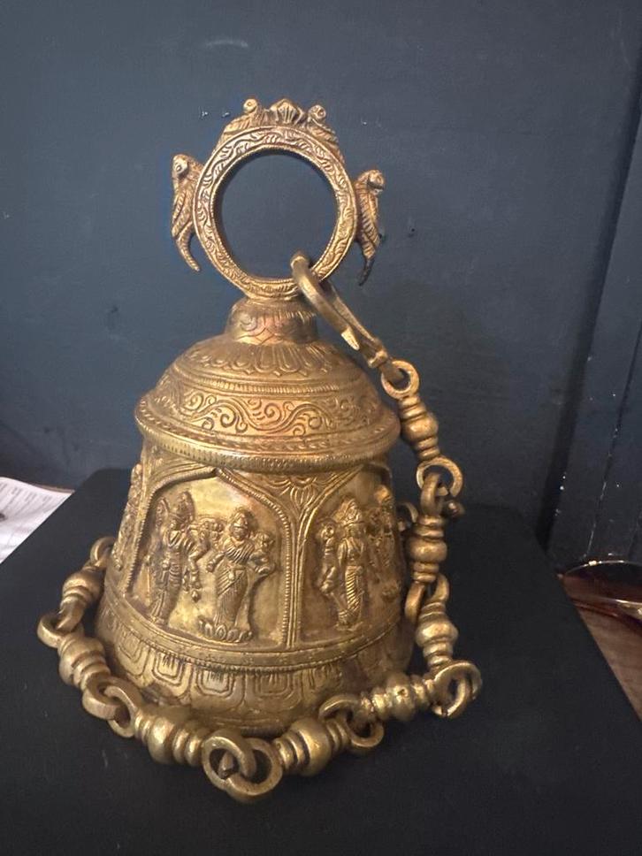 Antieke messing bel met religieuze afbeeldingen, Antiek en Kunst, Antiek | Religie, Ophalen of Verzenden