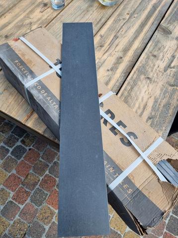 Wandtegel mat zwart  beschikbaar voor biedingen