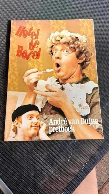 Andre van Duins Pretboek Hotel de Botel Uit 1976 beschikbaar voor biedingen