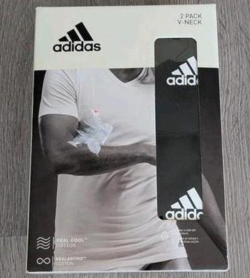 Adidas T-shirts 2 stuks V-neck maat L NIEUW!  beschikbaar voor biedingen