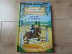 Boek manege appelbloesem een zomer vol pony plezier, Ophalen, Zo goed als nieuw, Fictie algemeen