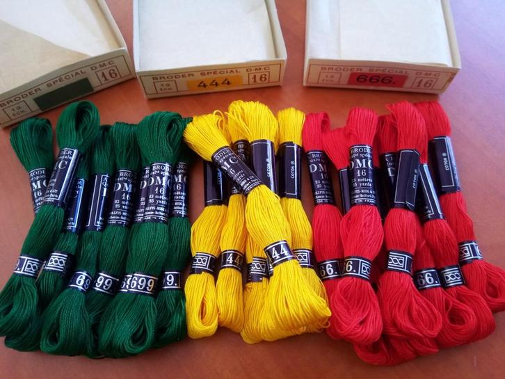 Dmc 3 kleuren broder 16 borduurgaren borduurzijde/geen splij, Hobby en Vrije tijd, Borduren en Borduurmachines, Nieuw, Borduurgaren of Zijde