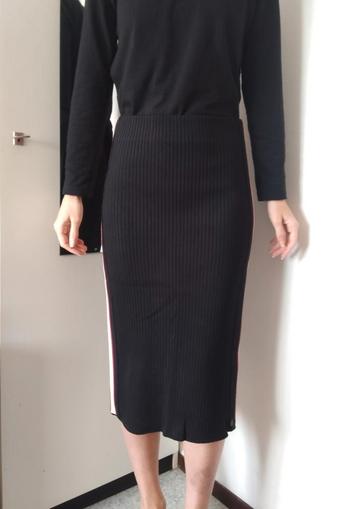 Scotch & Soda midi rok zwart 36 S beschikbaar voor biedingen