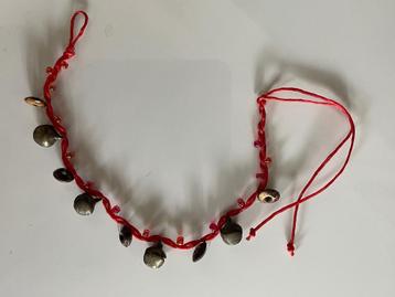 Kastopruiming bind knoop armband rood / bruin hippie stijl beschikbaar voor biedingen
