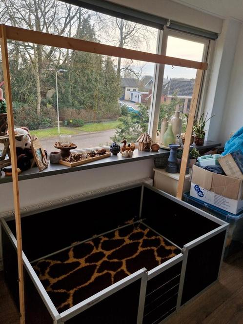 Werpkist voor grote honden TE HUUR, Dieren en Toebehoren, Hondenbenches, Zo goed als nieuw, Ophalen