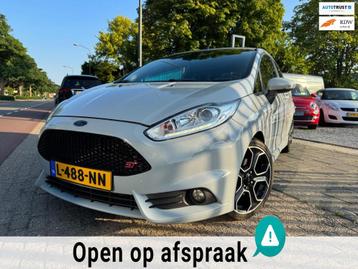 Ford Fiesta 1.6 ST200 Clima Elek Pakket Cruise Navi Pdc beschikbaar voor biedingen