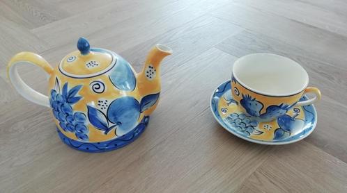 Handgeverfde theepot met grote kop en schotel, NIEUW., Huis en Inrichting, Keuken | Servies, Nieuw, Ophalen of Verzenden