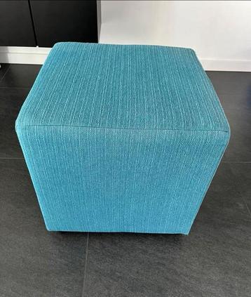 Poef / hocker beschikbaar voor biedingen