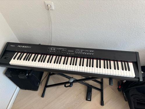Roland RD 300GX en Gator keyboard case, Muziek en Instrumenten, Keyboards, Zo goed als nieuw, 88 toetsen, Roland, Ophalen