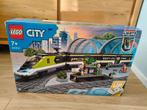 Lego City Trein 60337 - Passagierstrein, Ophalen of Verzenden, Zo goed als nieuw, Complete set, Lego