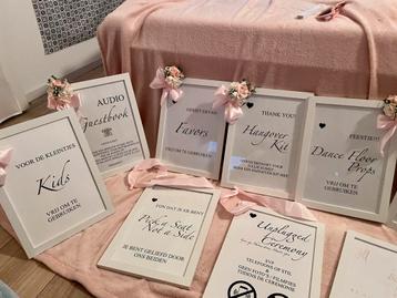 Trouw decoratie fotolijstjes wit roze bloemen roze beschikbaar voor biedingen