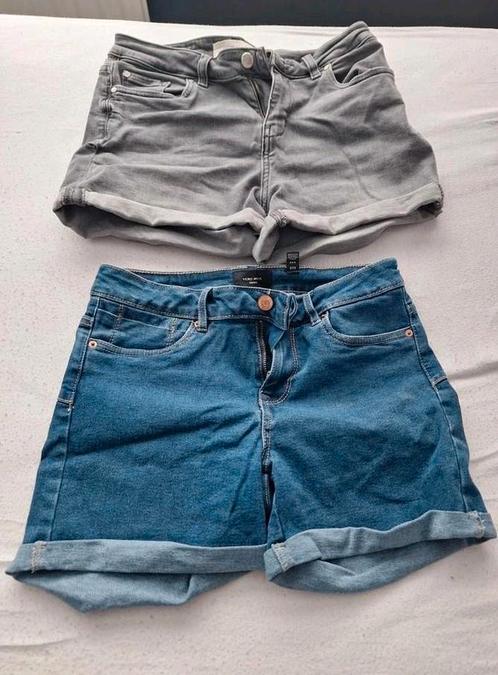 2 korte spijkerbroek short stretch denim zgan S, Kleding | Dames, Spijkerbroeken en Jeans, Zo goed als nieuw, W28 - W29 (confectie 36)