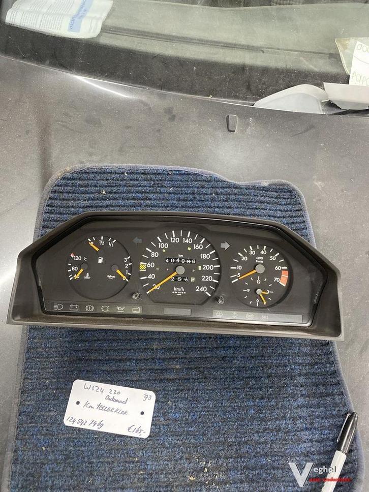 Mercedes W124 station 220 Automaat  1995 Km Tellerklok 124 5, Auto-onderdelen, Dashboard en Schakelaars, Gebruikt, Ophalen of Verzenden