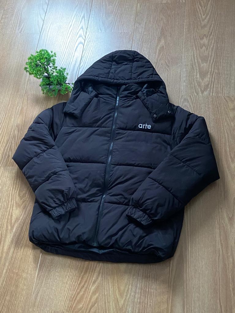 Arte Pufferjas Zwart met Wit Logo - Maat L, Kleding | Heren, Jassen | Winter, Maat 52/54 (L), Zwart, Ophalen of Verzenden, Zo goed als nieuw