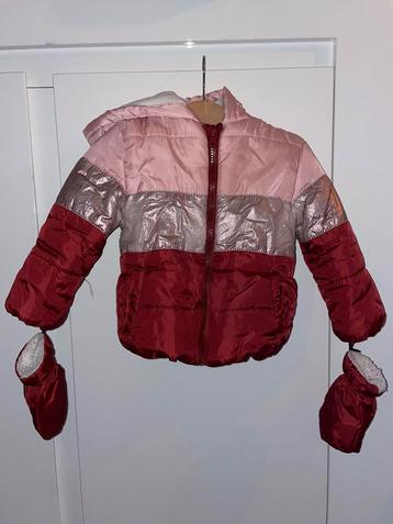 Leuke warme winterjas met wantjes - Maat 86 beschikbaar voor biedingen