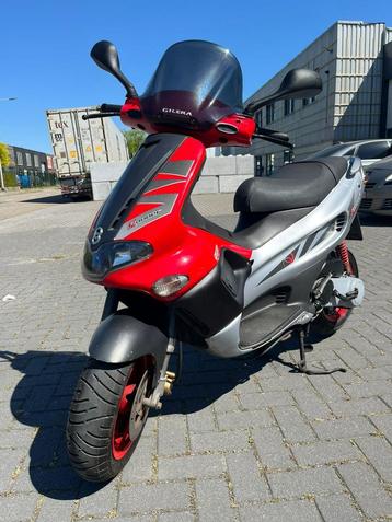 gilera runner 50cc SP pro 2330KM!!! beschikbaar voor biedingen