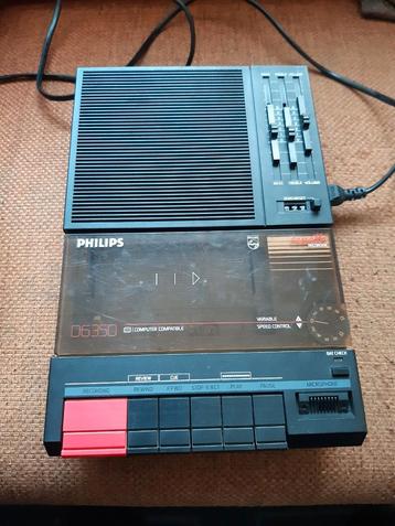 Vintage Philips D6350 Cassette Recorder

 beschikbaar voor biedingen