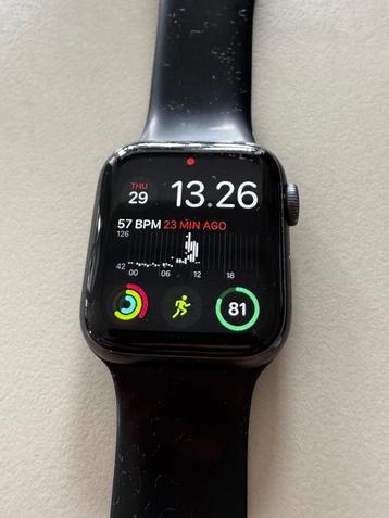 Apple Watch Series 6 Aluminium 40 mm Space Grey GPS beschikbaar voor biedingen