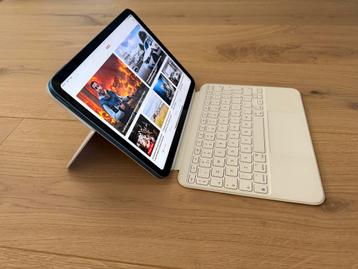 iPad 2022 + Smart Folio Keyboard - Nieuwstaat! beschikbaar voor biedingen
